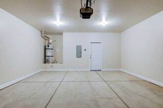 668 E Fiddlers Canyon Rd in Cedar City, UT - Building Photo - Building Photo