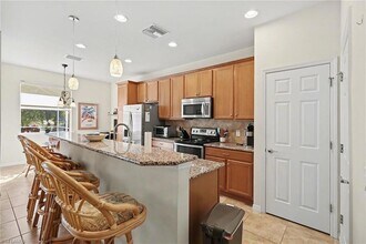 28011 Pisces Ln in Bonita Springs, FL - Foto de edificio - Building Photo