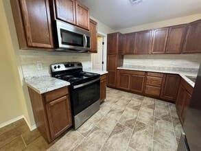 3105 Zephyr Rd in Killeen, TX - Building Photo - Building Photo