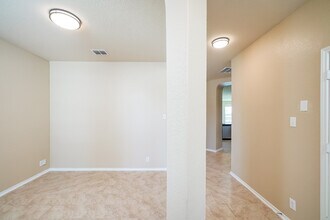 639 Sage Thrasher in San Antonio, TX - Building Photo - Building Photo