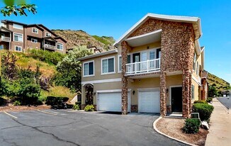 1043 Canyon Meadow Dr, Unit Provo Mountainside Condo in Provo, UT - Building Photo