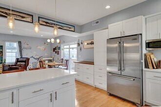 104 Holland St in Somerville, MA - Building Photo - Building Photo