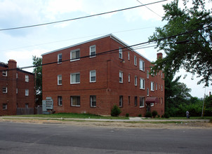 5216 Just St NE in Washington, DC - Foto de edificio - Building Photo