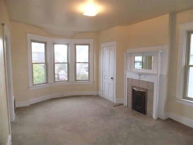 2016 Wayland Ave in Cincinnati, OH - Building Photo - Building Photo