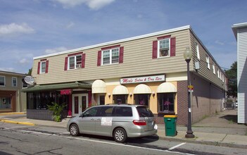 7 Cottage St in Mansfield, MA - Building Photo - Building Photo