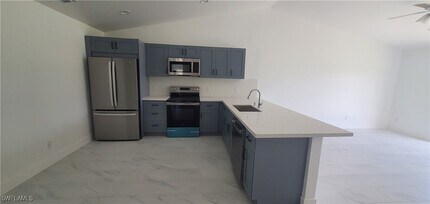 122 Gretchen Ave S in Lehigh Acres, FL - Building Photo - Building Photo