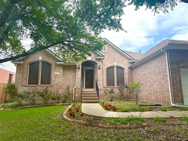 property at 1904 Chasewood Dr