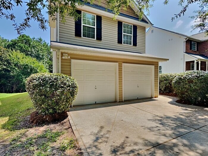 5731 Bridgeport Ct in Flowery Branch, GA - Building Photo