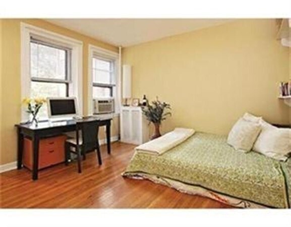 66 Marshal St in Brookline, MA - Building Photo