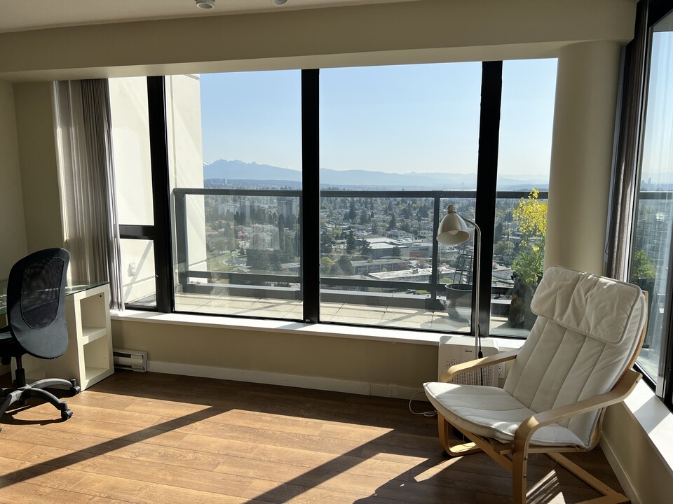 7178 Collier St in Burnaby, BC - Building Photo