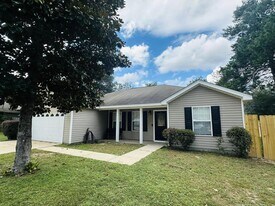 219 Shorey Dr in Defuniak Springs, FL - Building Photo