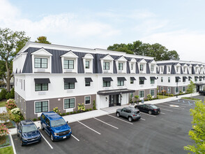 The Lofts at Maple & Main in Smithtown, NY - Building Photo - Building Photo