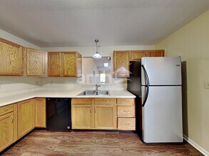 18954 Prairie Crossing Dr in Noblesville, IN - Building Photo - Building Photo