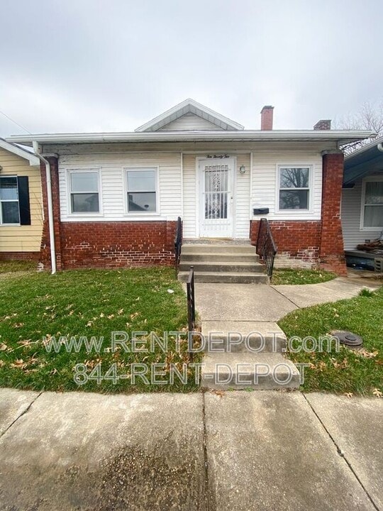 1022 Adams Ave in Evansville, IN - Foto de edificio