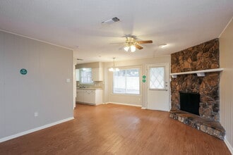 1307 Columbine Ct in Arlington, TX - Building Photo - Building Photo