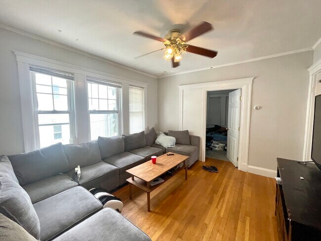 29 Chetwynd Rd, Unit 2