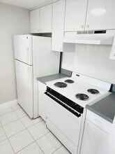 1001 77th Ave N, Unit 205 in St. Petersburg, FL - Building Photo - Building Photo