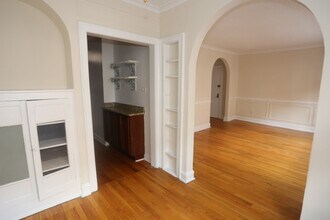 543 W Surf St in Chicago, IL - Building Photo - Building Photo
