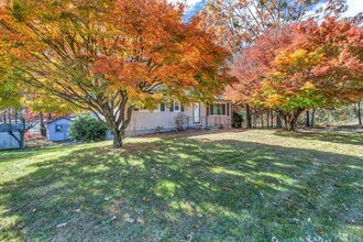 1011 Old US Hwy 70 in Black Mountain, NC - Building Photo - Building Photo