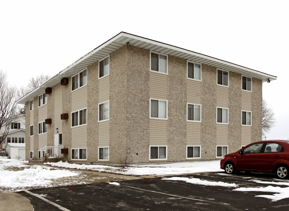 Parkside Apartments in Norwood Young America, MN - Foto de edificio