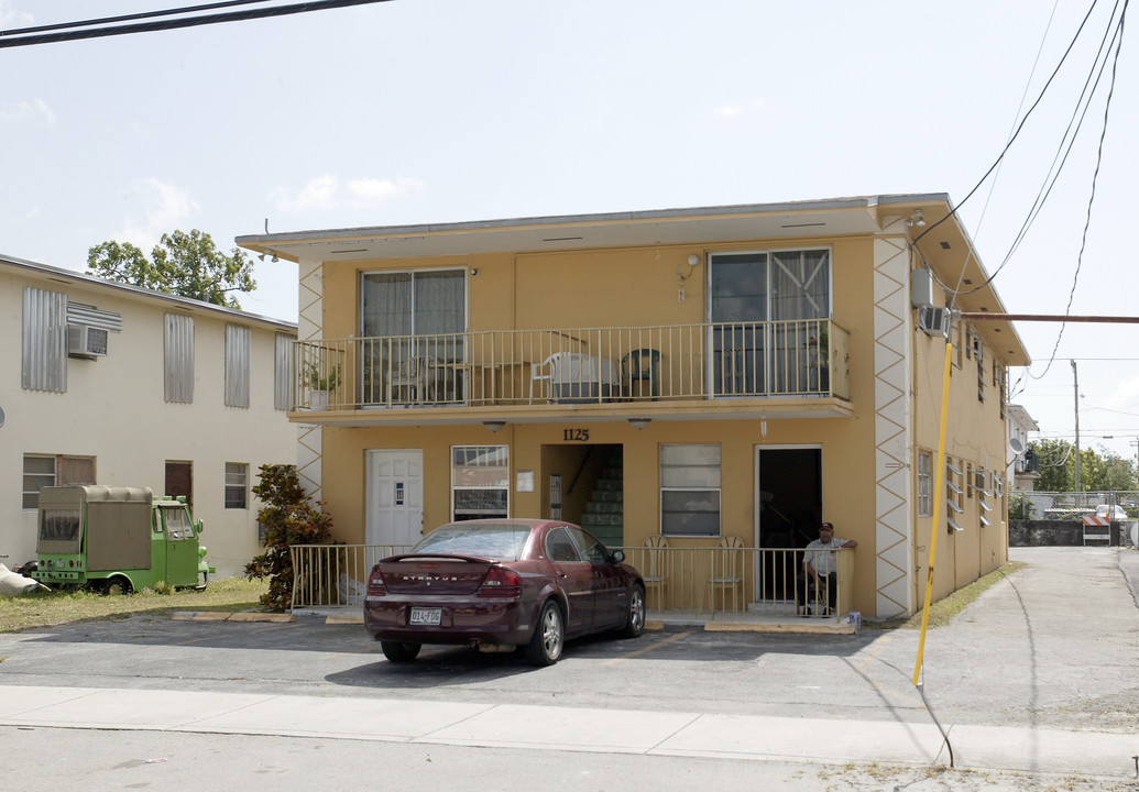 1125 SE 9th Ave in Hialeah, FL - Building Photo