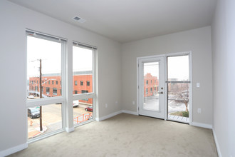 3610 Dillon Apartments in Baltimore, MD - Building Photo - Interior Photo