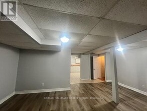 5738 Knights Dr in Ottawa, ON - Building Photo - Building Photo
