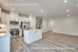 2009 Walnut Ln in Gallatin, TN - Building Photo - Building Photo