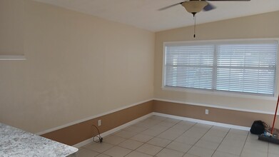 2286 Sherwood Dr, Unit 2286 Sherwood Drive in South Daytona, FL - Foto de edificio - Building Photo