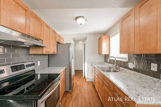 17161 E Princeton Dr in Aurora, CO - Foto de edificio - Building Photo