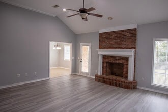 106 Hanover Cove in Clinton, MS - Foto de edificio - Building Photo