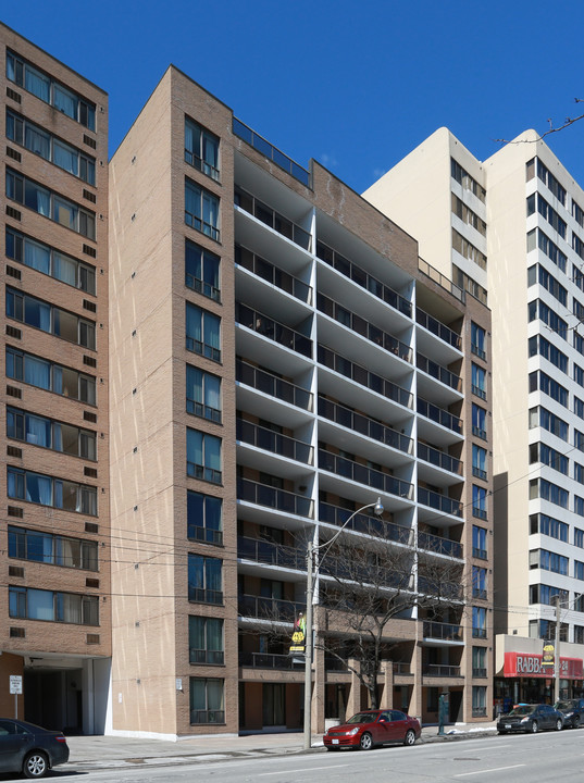 250 Jarvis St in Toronto, ON - Building Photo