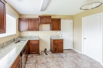 10063 Chariden Dr in Cordova, TN - Building Photo - Building Photo