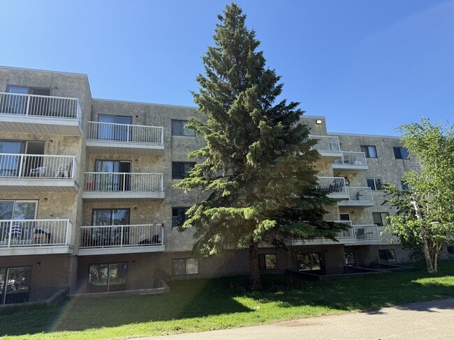 property at 400 Calahoo Rd