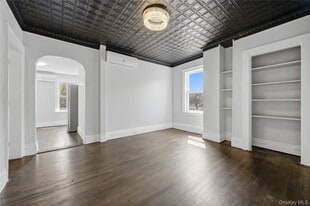 45 S Robinson Ave in Newburgh, NY - Building Photo