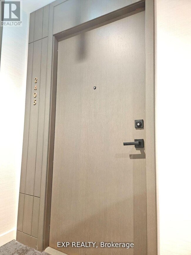 15 Holmes Ave in Toronto, ON - Building Photo - Building Photo