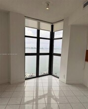 4000 Towerside Terrace, Unit 1401 in Miami, FL - Foto de edificio - Building Photo
