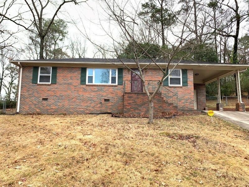9877 Redcliff Rd in Birmingham, AL - Building Photo