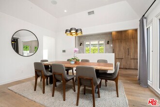 321 Laurel Ave in Los Angeles, CA - Building Photo - Building Photo