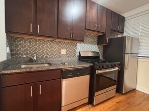 3902 N Janssen Ave, Unit DS2 in Chicago, IL - Foto de edificio - Building Photo