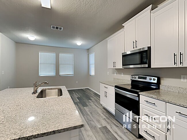6827 Freedom Hills in San Antonio, TX - Building Photo - Building Photo