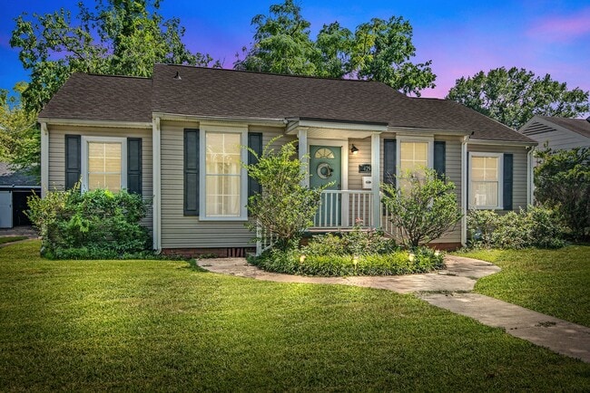 property at 429 Slattery Blvd