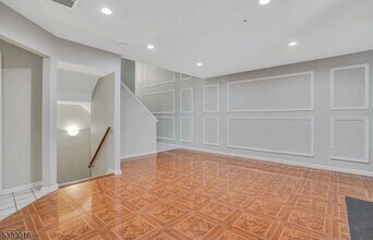 3804 Scenic Ct in Denville, NJ - Building Photo - Building Photo