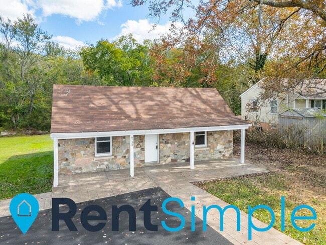6733 Leeds Manor Rd in Marshall, VA - Building Photo - Building Photo