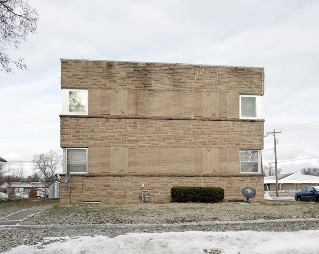 901 Dearborn St in Elkhart, IN - Foto de edificio - Building Photo