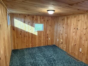 1016 Oral Lake Rd in Bridgeport, WV - Building Photo - Building Photo