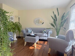 87 Gerrish Ave in East Haven, CT - Building Photo - Building Photo