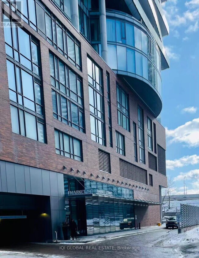 1 Market St. in Toronto, ON - Building Photo - Building Photo