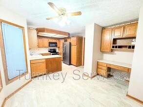 15718 Lafayette Ave in Omaha, NE - Building Photo - Building Photo
