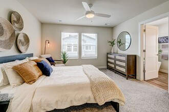 Canvas at Castle Rock in Castle Rock, CO - Foto de edificio - Building Photo